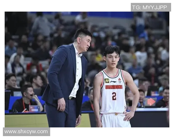 CBA联赛精彩对决广东队迎战新疆队实力较量引发球迷热议