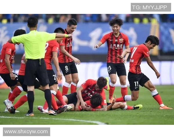 上海上港与苏州激战全场精彩回顾与赛后分析 上海上港与苏州激战全场精彩回顾与赛后分析